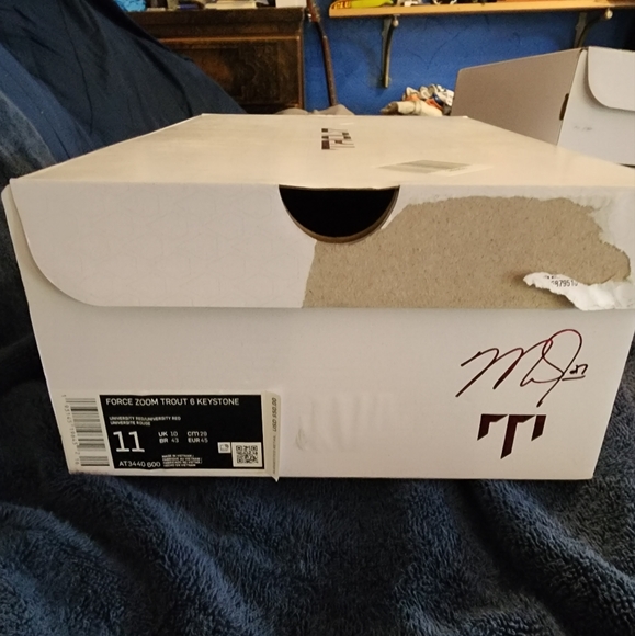 Nike Trout Cleats - Picture 2 of 2